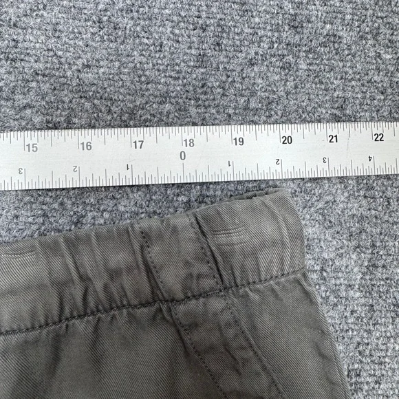 Gap Pull-On Shorts XL Silver Bells Gray Elastic Waist Easy Fit QLS0701S - Picture 3 of 11